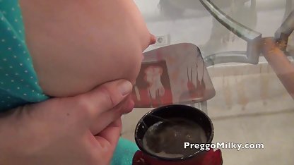Latex Pukulan susu montok porn daging