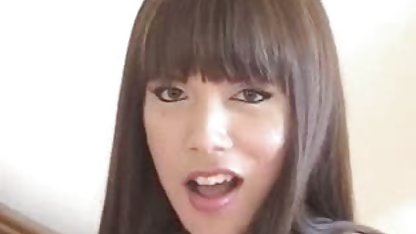 Kaki bokep tante toge besar berkeringat-kaki