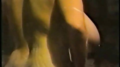 Wanita naik kontol di pihak susu montok porn klub Real euro
