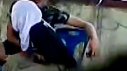 Biarkan bokep bokong besar hot aku berganti pakaian dan teman-Teman video